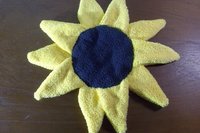 Smudge Flower Large Sunflower Microfiber Covert Cleaning Cloth