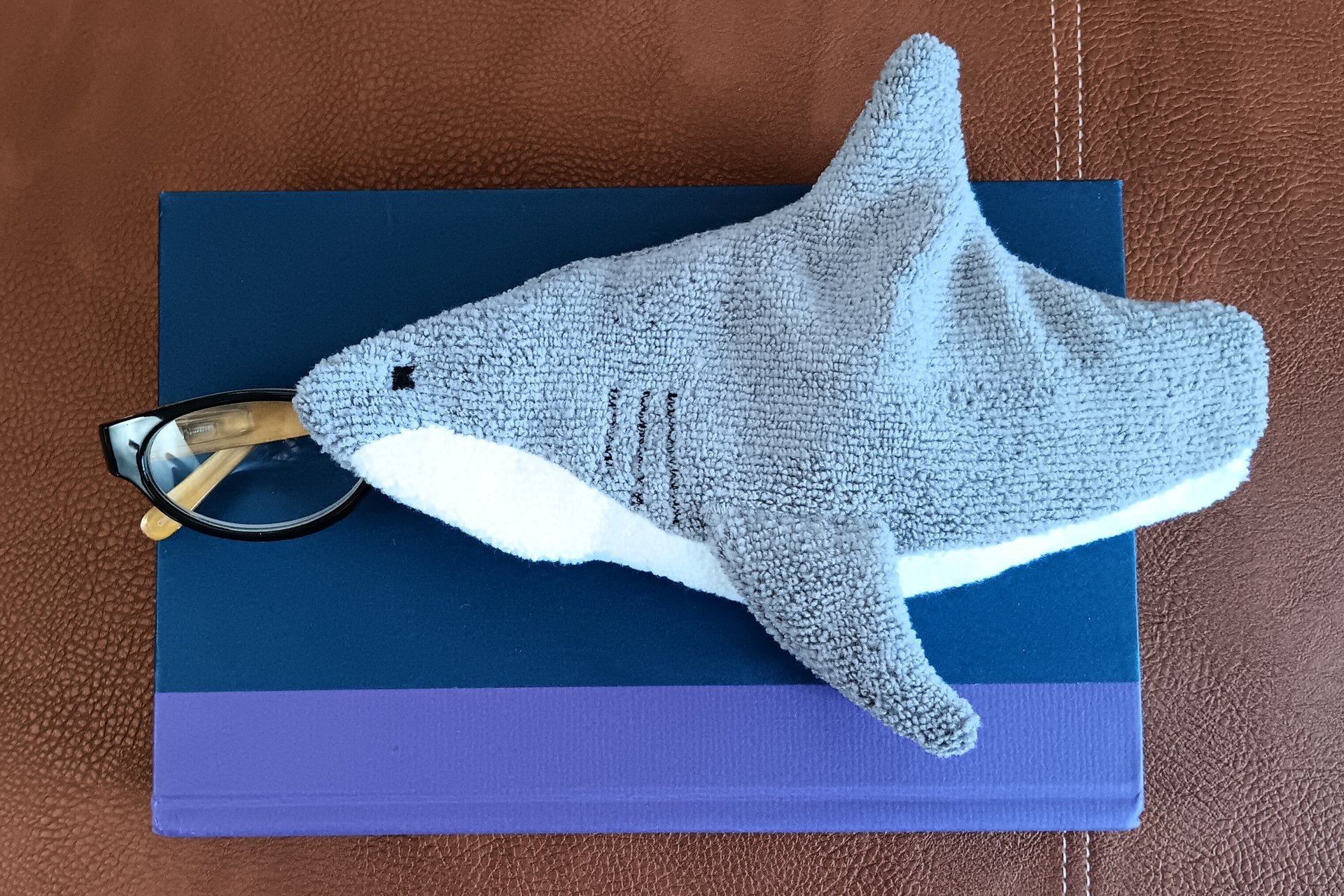 Microfiber Shark Shaped Glasses Case and Cleaner in One