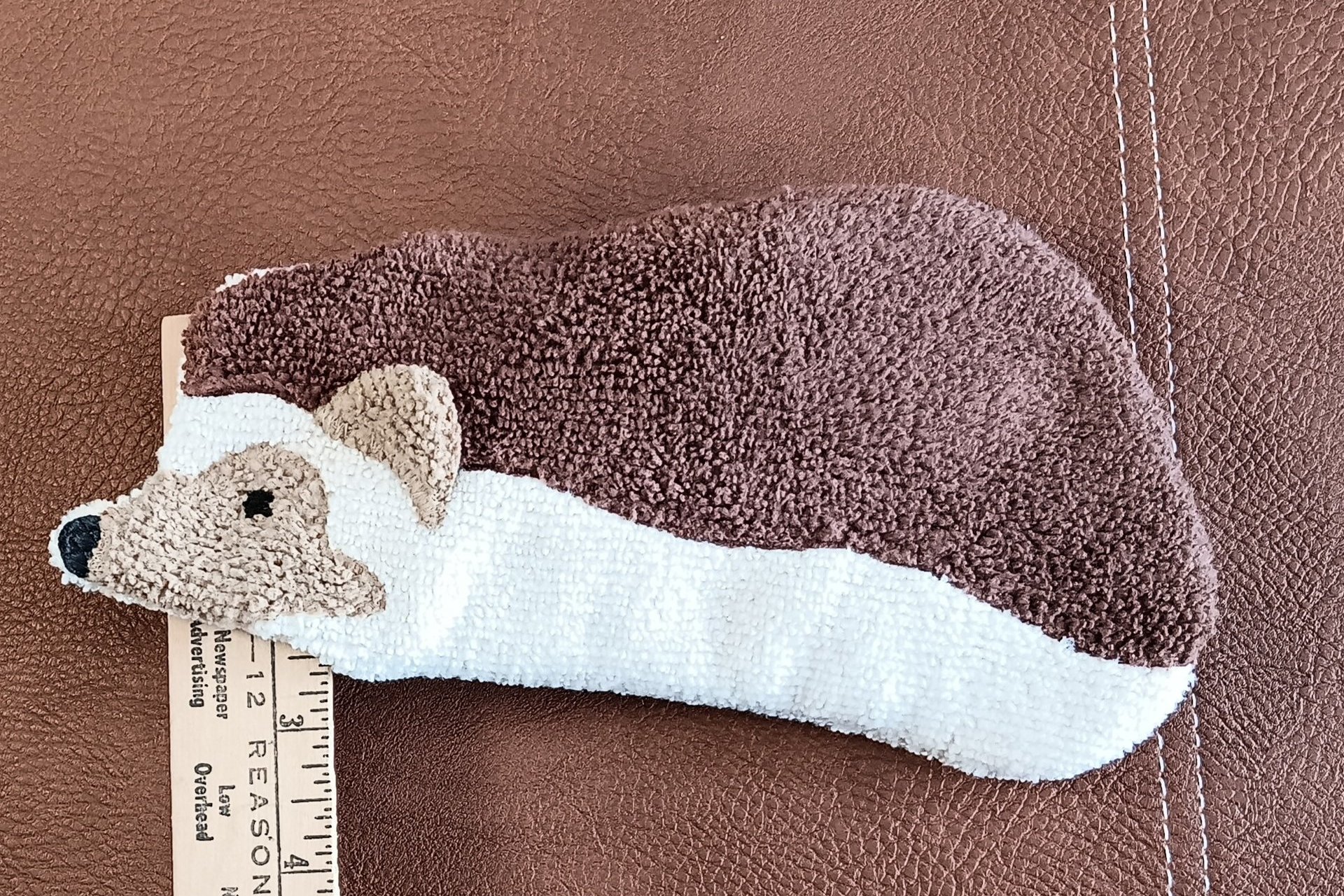 Microfiber Hedgehog Shaped Glasses Case and Cleaner in One