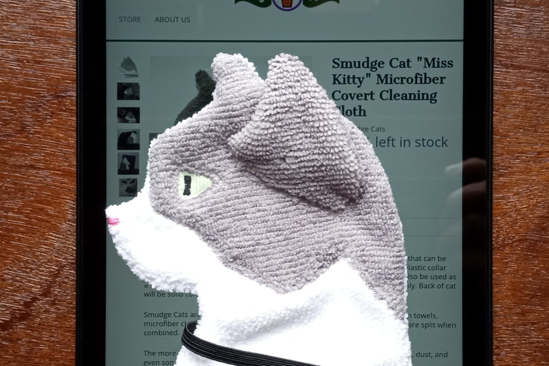 Smudge Cat "Miss Kitty" Microfiber Covert Cleaning Cloth