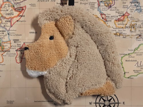 Smudge Safari: Lion Microfiber Covert Cleaning Cloth